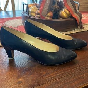 Vintage-Italian leather Evins dress shoes Size 9 AA